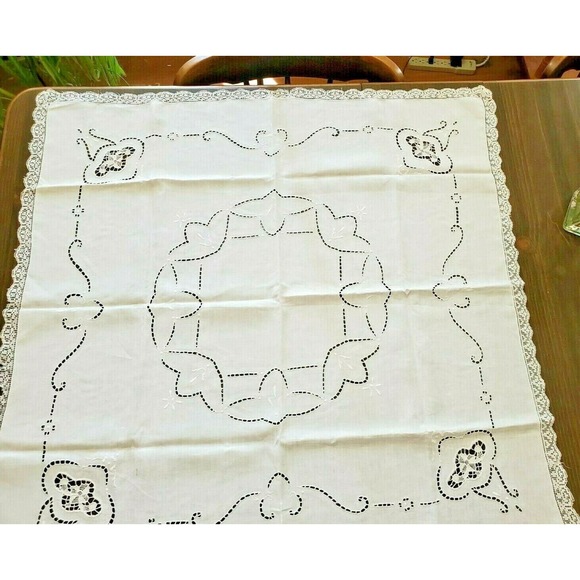 Cloth Table Topper Doily White Cutwork Lace edge 34" sq Country Farm Vintage - Picture 1 of 12